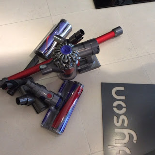 Time to Clean Up – Dyson V6: No strings attached!
