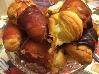 Post Holiday Nibbles – Brie, Parma Ham and Croissant Dough Bites